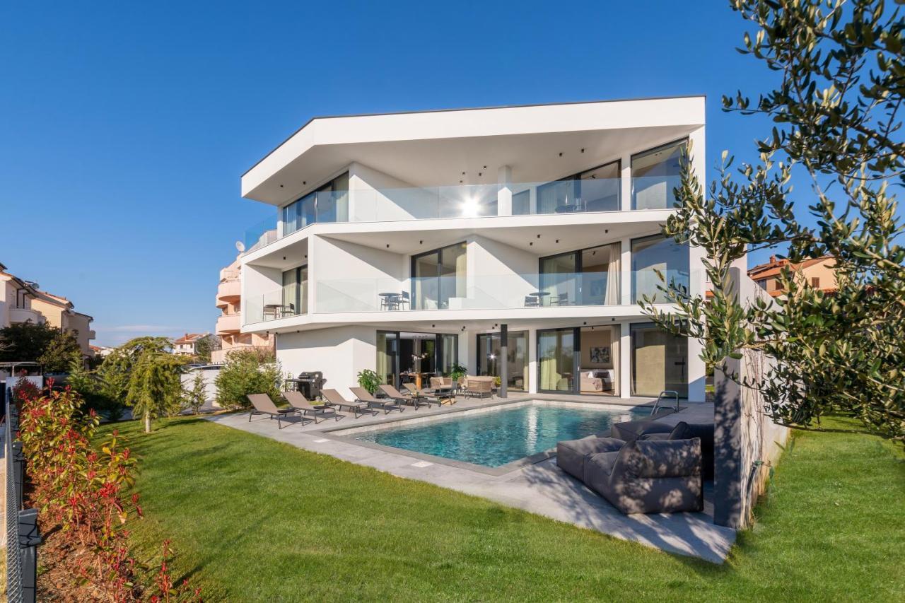 Luxury Villa Aruna Pula Exterior photo