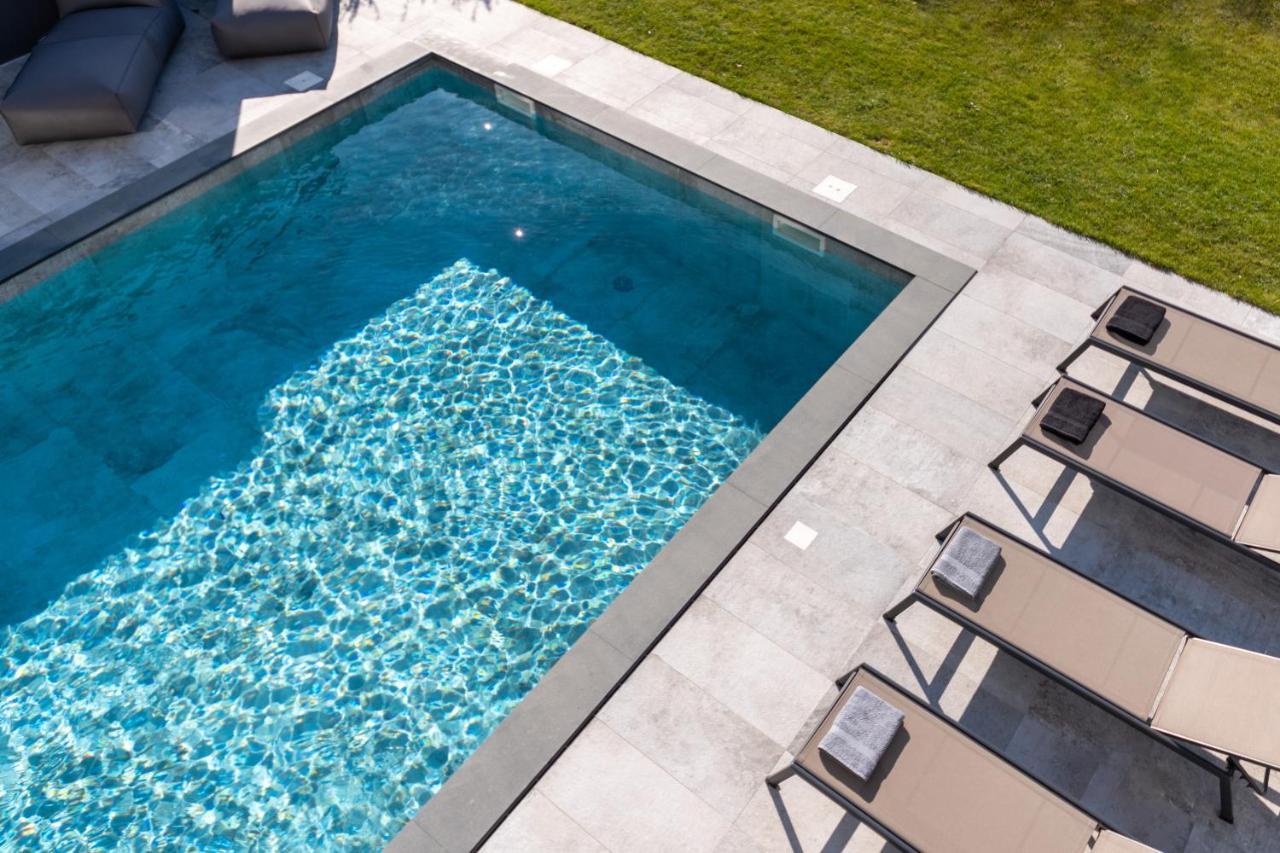 Luxury Villa Aruna Pula Exterior photo