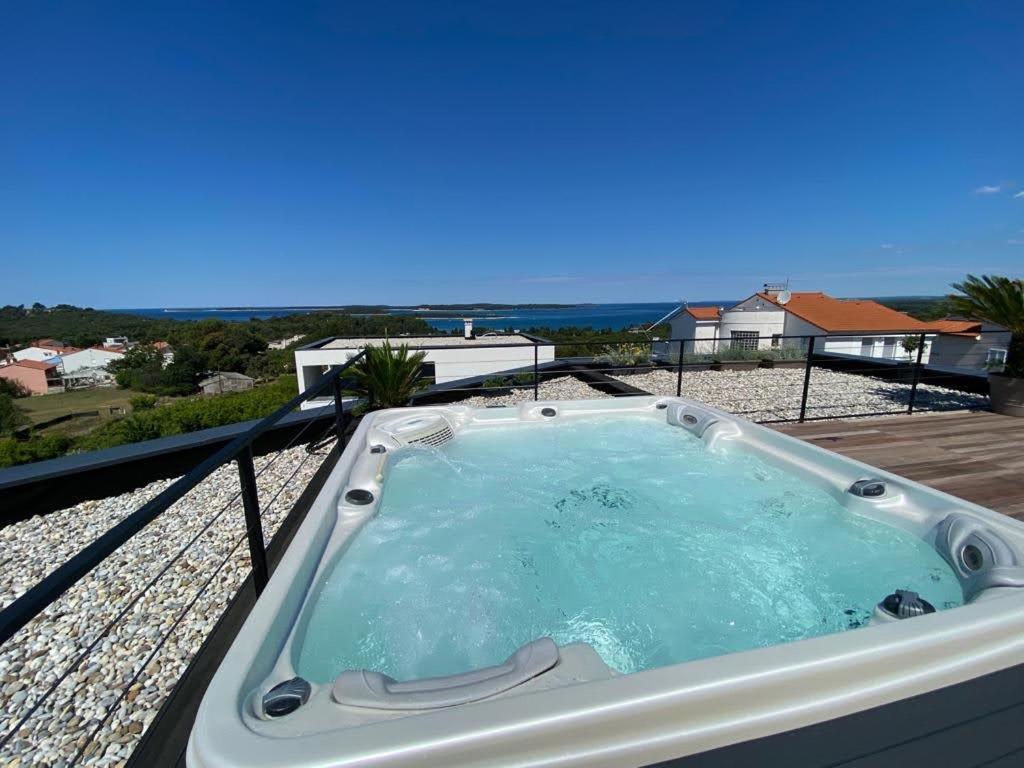 Luxury Villa Aruna Pula Exterior photo